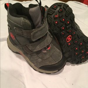 Merrill Snow boots Child Size 10